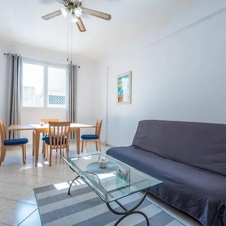 Spacieux 2 Pieces Renove Au Coeur De Apartament Cannes