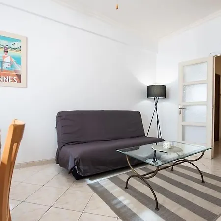 Apartament Spacieux 2 Pieces Renove Au Coeur De *